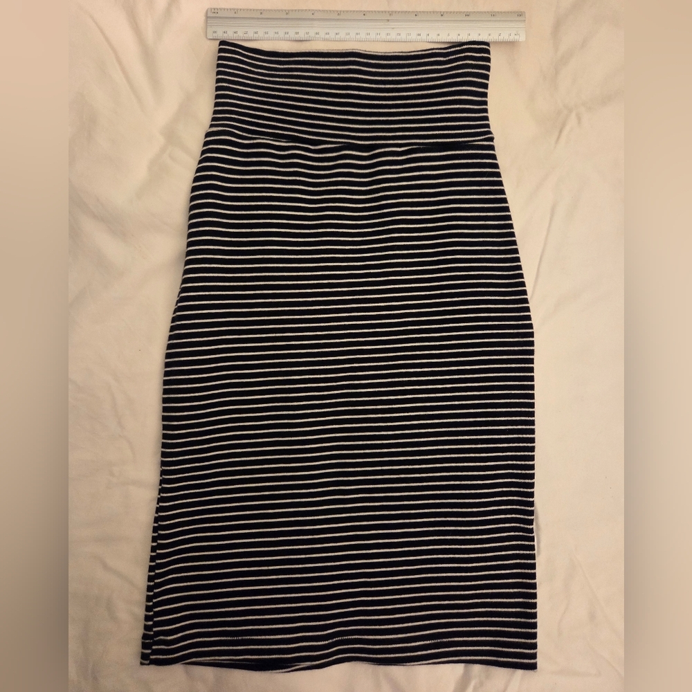 American Apparel Black and White Pencil Skirt